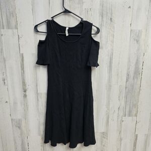 Love In Black Cold Shoulder Dress Womens Size Medium